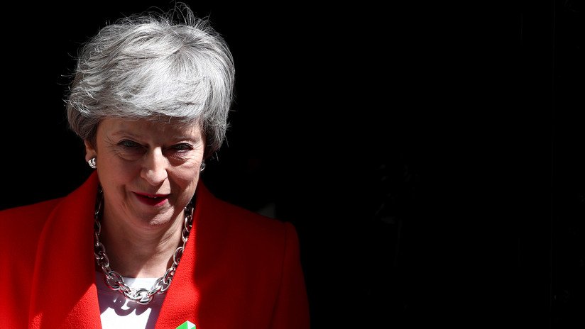 Theresa May pondrá fecha a su renuncia tras la última votación sobre el 'Brexit' en el Parlamento