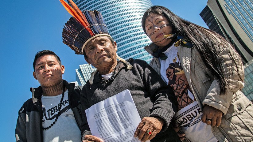 Indígenas del mundo entero desafían a las empresas hidroeléctricas en París (FOTOS)
