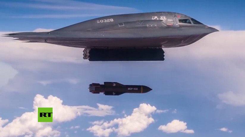 VIDEO: El bombardero estadounidense B-2 lanza dos de las bombas convencionales más potentes del mundo