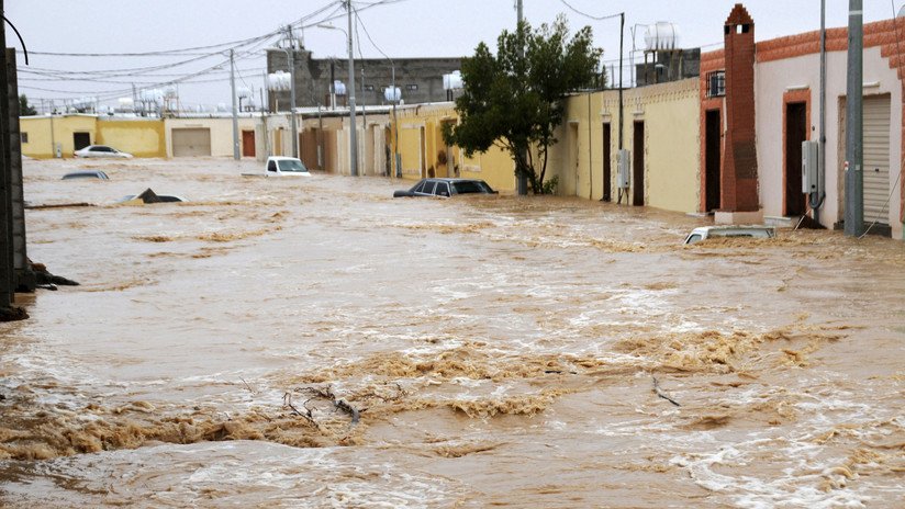 Arabia Saudita: Inundaciones arrasan varias zonas del desierto (VIDEOS, FOTOS)