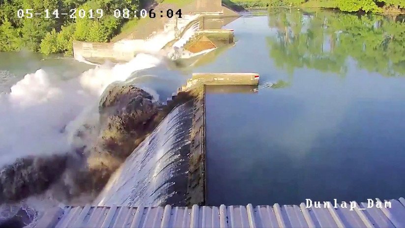 VIDEO: Se rompe la puerta de una represa de más de 90 años en EE.UU. 