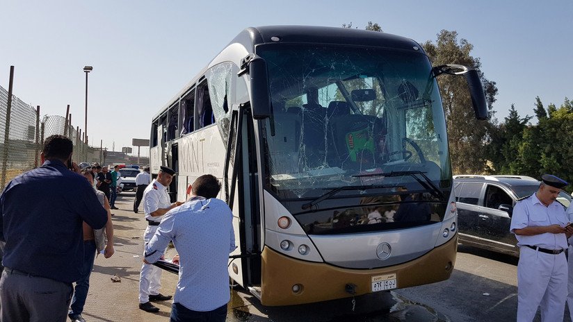 Al menos 14 heridos en una explosión contra un autobús turístico en Egipto (FOTOS)