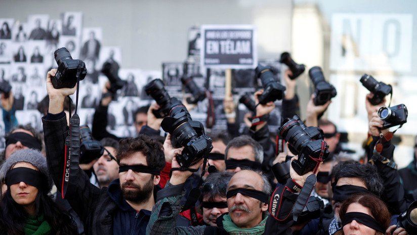 Trabajadores de la Televisión Pública de Argentina denuncian "censura" y la contratación de "comisarios políticos" en el canal estatal