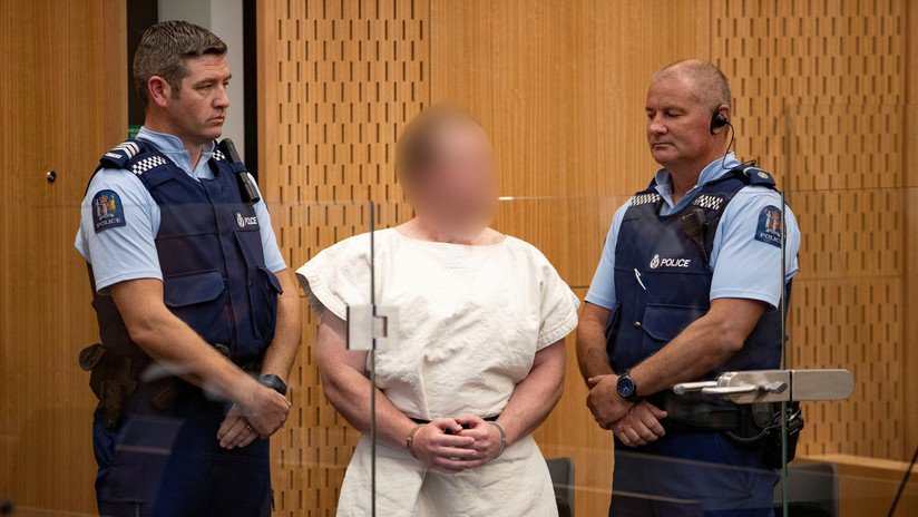 El autor de la masacre de las mezquitas en Nueva Zelanda enfrenta un nuevo cargo por terrorismo