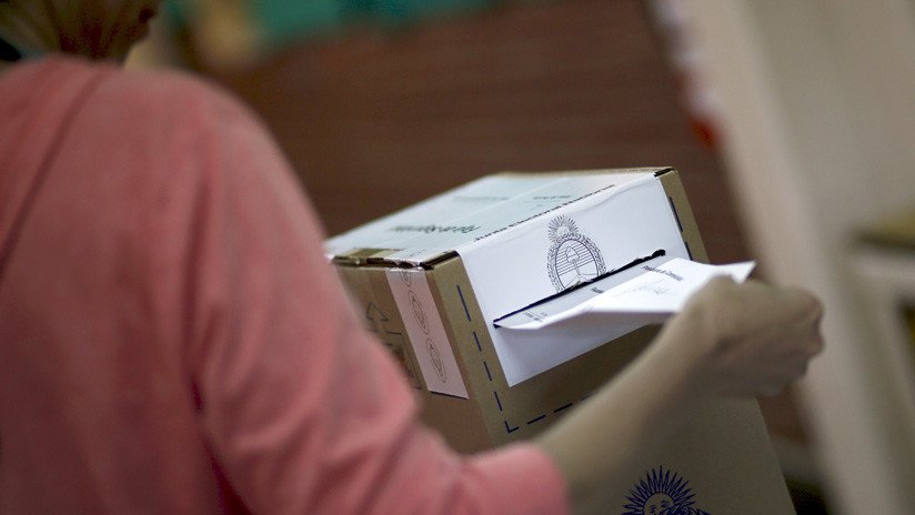 Un error en el padrón electoral argentino deja afuera votantes de entre 16 y 18 años (y se organizan para empadronamiento masivo)