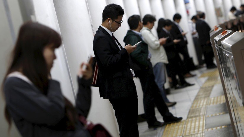 "¡Alto!": la Policía de Japón lanza una aplicación con sonido de voz para ahuyentar a los abusadores en los trenes