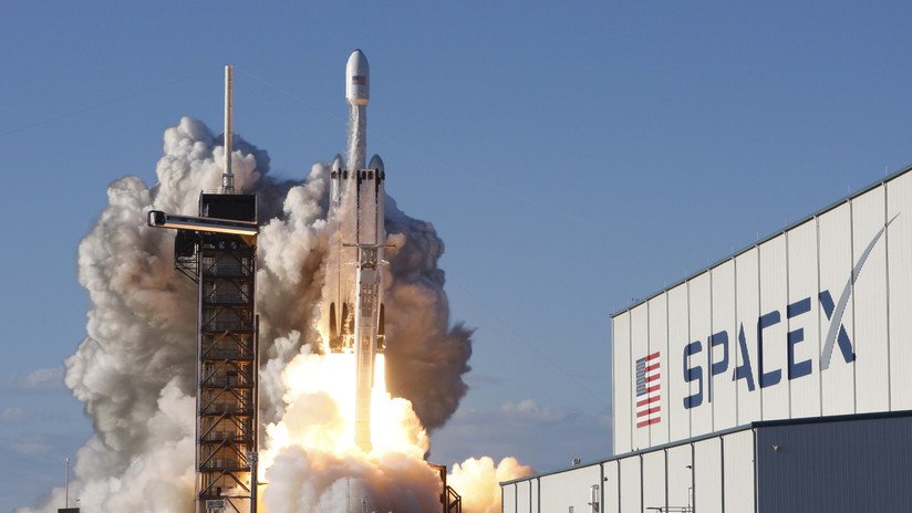 Acusan a un ingeniero de falsificar 38 informes de inspección de partes de cohetes de SpaceX