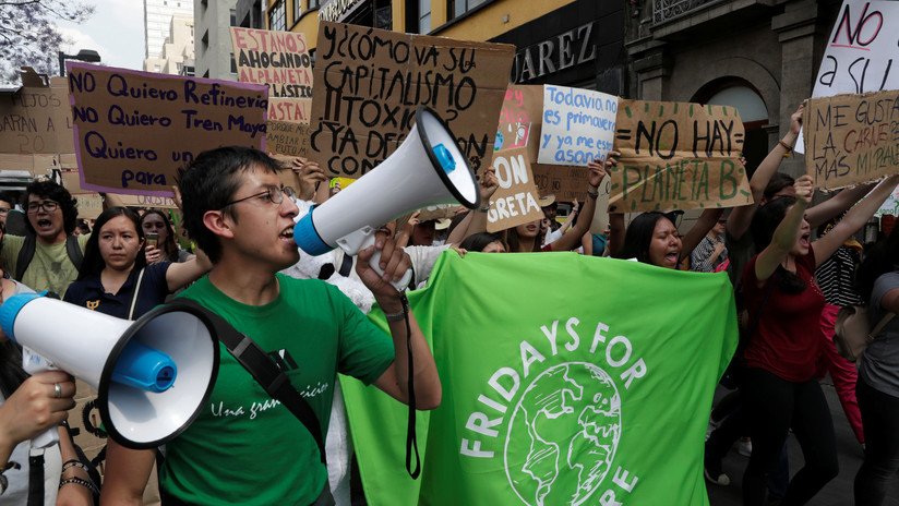 "Ya es hora": México marcha a favor del medioambiente (VIDEO)