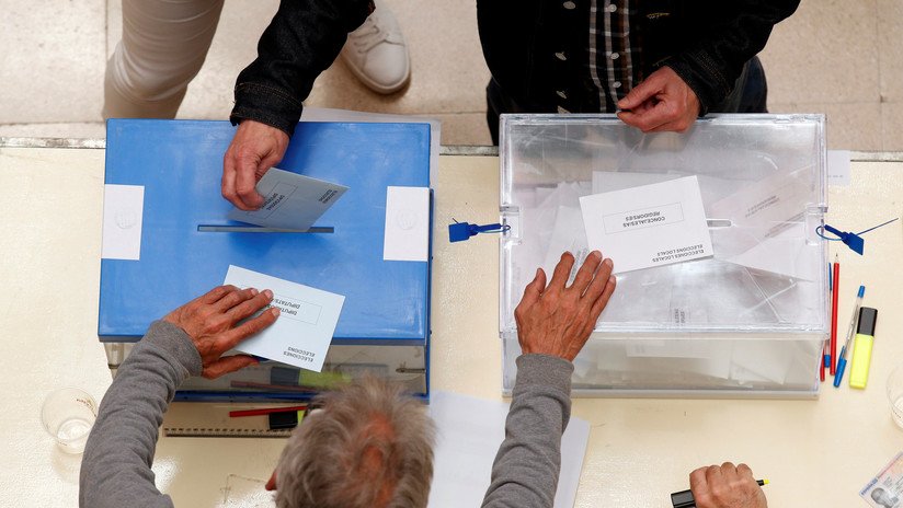 Las elecciones municipales en España tiñen el mapa de rojo socialista