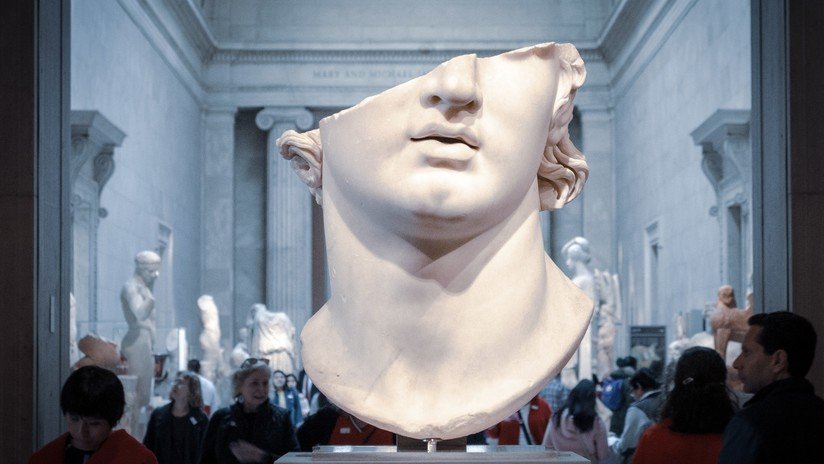 Hallan una cabeza de mármol de Baco, el dios romano del vino, de hace más de 2.000 años (FOTOS, VIDEO)