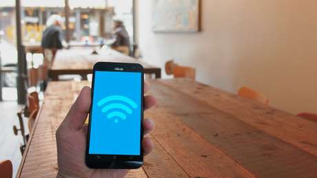 Cuba legaliza las redes privadas de internet inalámbrico