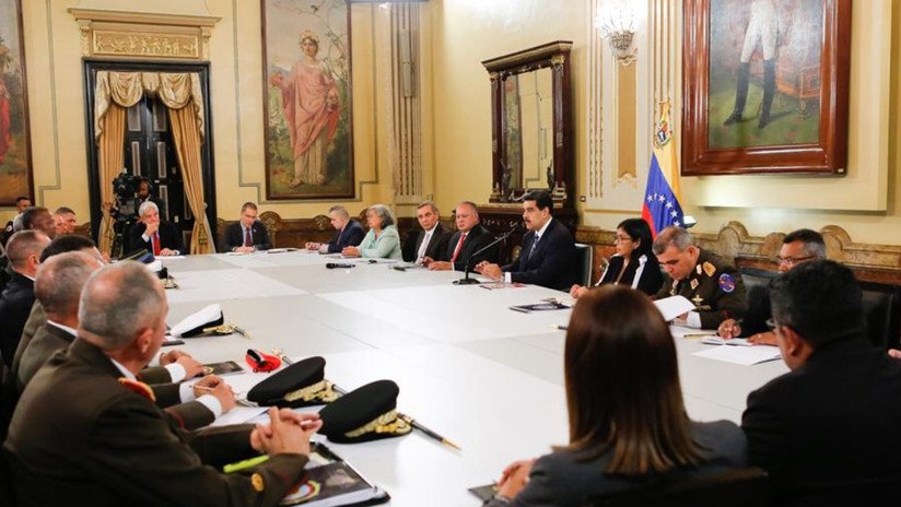 Maduro declara "sesión permanente" del Consejo de Defensa y Seguridad por la "locura y desesperación" de Washington