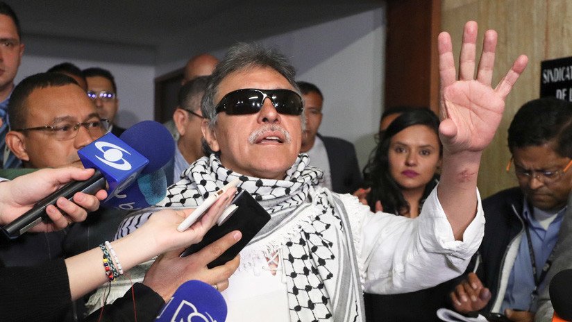 El exlíder de las FARC Jesús Santrich juramenta como congresista en Colombia