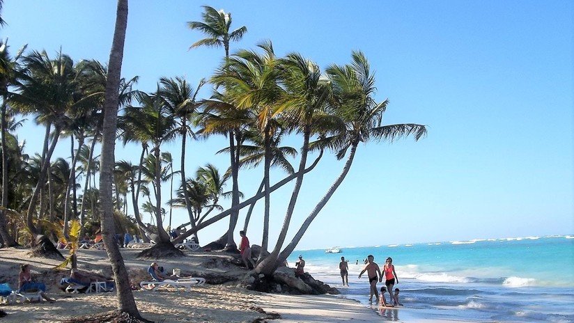 Un grupo de turistas de EE.UU. viaja a República Dominicana y varios se enferman misteriosamente