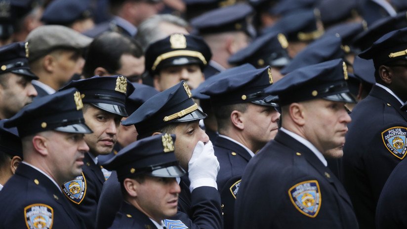 La Policía de Nueva York declara una "crisis de salud mental" tras el suicidio de tres agentes en diez días