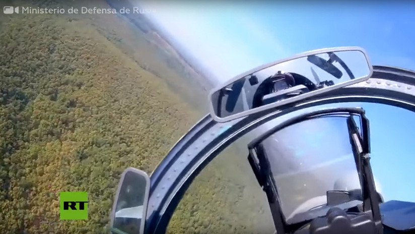 Publican un video del reabastecimiento en vuelo de cazas rusos Su-35S y Su-30SM