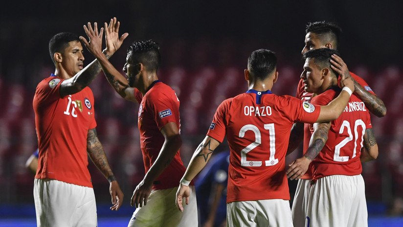 Chile golea a Japón en busca de su tercer trofeo de Copa América