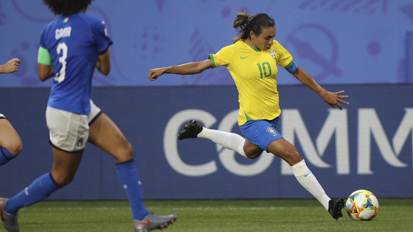 La brasileña Marta supera a Miroslav Klose y se convierte en la máxima goleadora en la historia de los mundiales