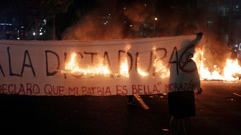 "No vamos a reprimir más al pueblo": agitadas protestas antigubernamentales en Honduras mientras los policías entran en paro