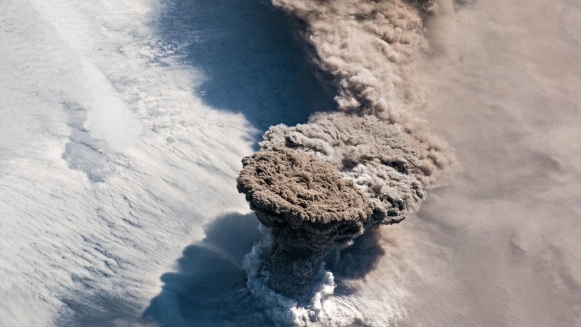 Rusia: La erupción del volcán en las Kuriles destruyó toda forma de vida en una isla