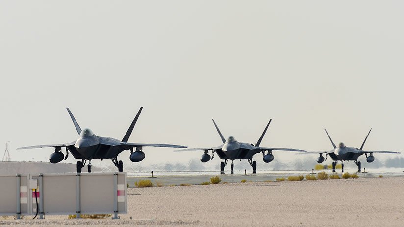 EE.UU. despliega por primera vez sus cazas F-22 en Catar en medio de las tensiones con Irán 