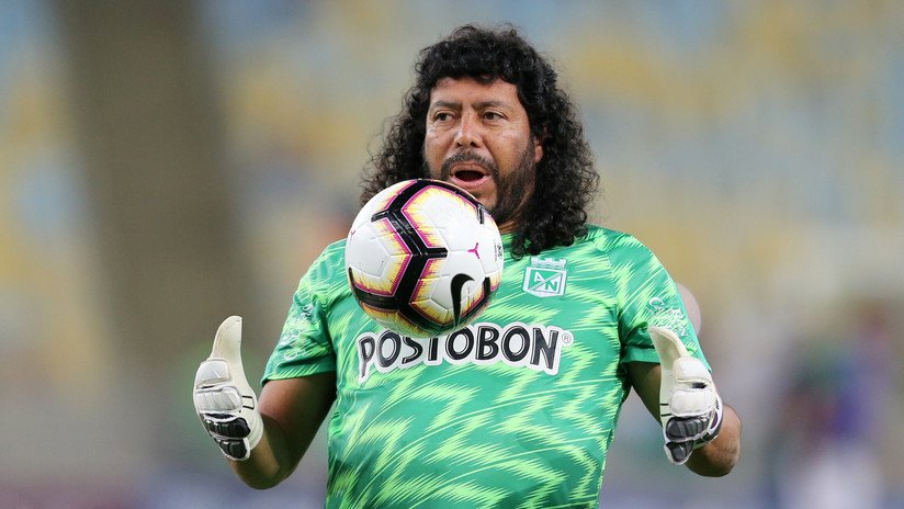 Higuita prometió cortarse el pelo si Colombia no ganaba la Copa América (y ahora todos lo quieren ver calvo)