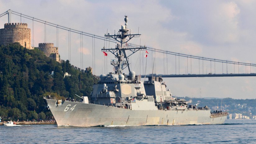 Fuerzas militares rusas vigilan el destructor Carney de EE.UU. tras entrar en el mar Negro