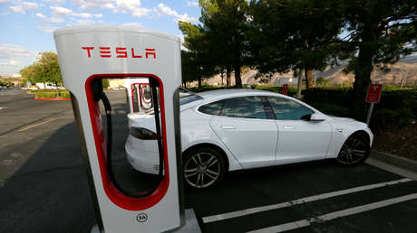 Un Tesla se incendia en una estación de carga de la compañía en Bélgica