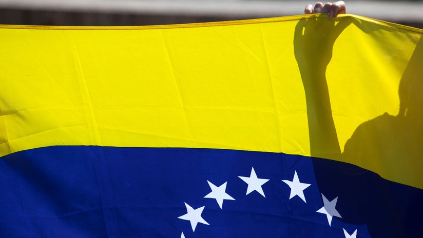 La muerte de un militar detenido congela el diálogo entre el gobierno y oposición de Venezuela