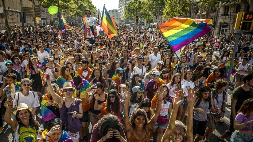 Un hombre agrede a una pareja de mujeres delante de su hijo en un nuevo ataque homófobo en Barcelona