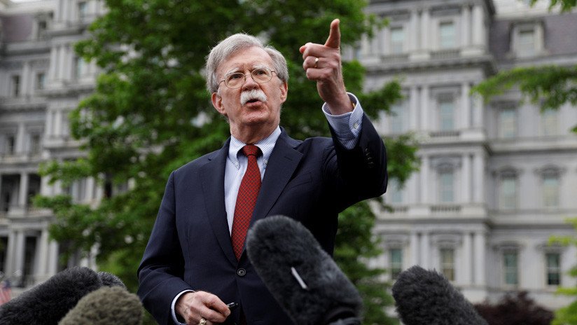 Bolton: "EE.UU. continuará rompiendo los lazos entre Venezuela y Cuba"