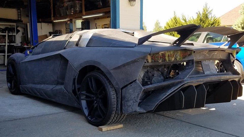 VIDEO, FOTOS: Un físico está imprimiendo en 3D un Lamborghini Aventador de tamaño natural en su casa