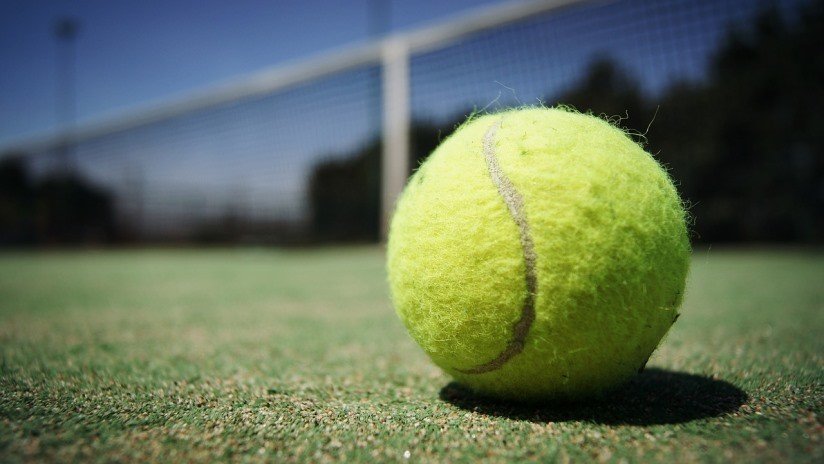 VIDEO: Interrumpido un partido en Wimbledon de manera inesperada al activarse por error el sistema de riego del césped