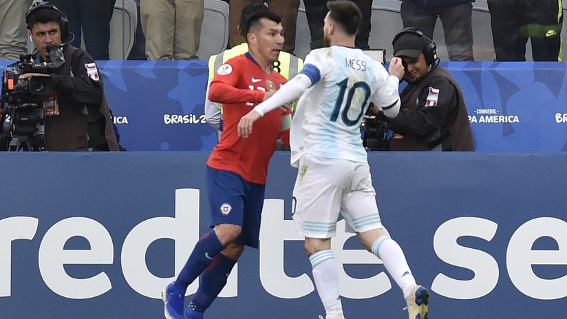 Un informe oficial expone las razones que motivaron la expulsión de Messi y Medel del partido por el tercer puesto en la Copa América 