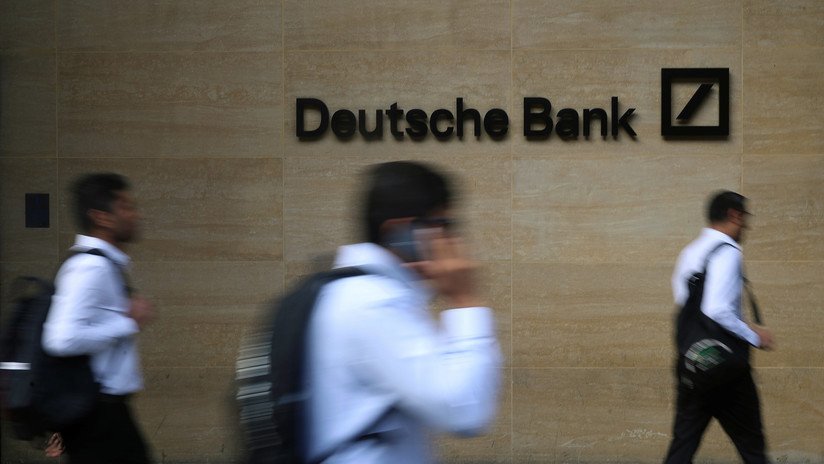 Deutsche Bank empieza a reducir 18.000 empleos como parte de una multimillonaria reestructuración y despide a trabajadores en pocos minutos
