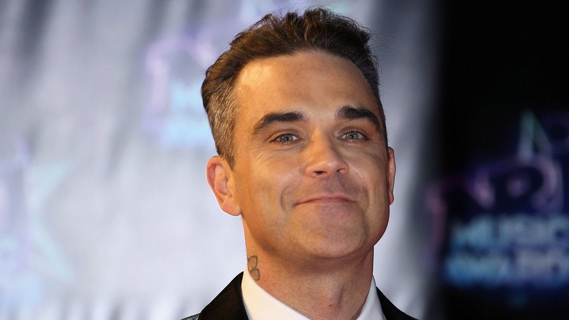 Robbie Williams confiesa que tiene un guardaespaldas que lo protege de los ovnis las 24 horas del día