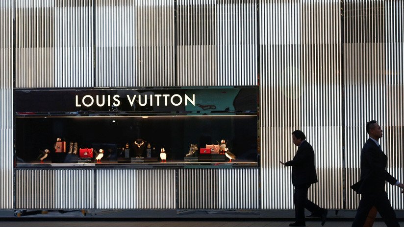¿Nuevo caso de apropiación cultural? México reclama a Louis Vuitton por el uso de motivos indígenas en uno de sus sillones
