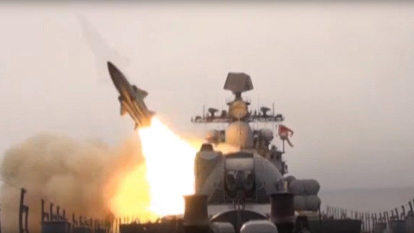 VIDEO: Barcos de guerra rusos lanzan misiles antibuque Moskit en el mar de Japón