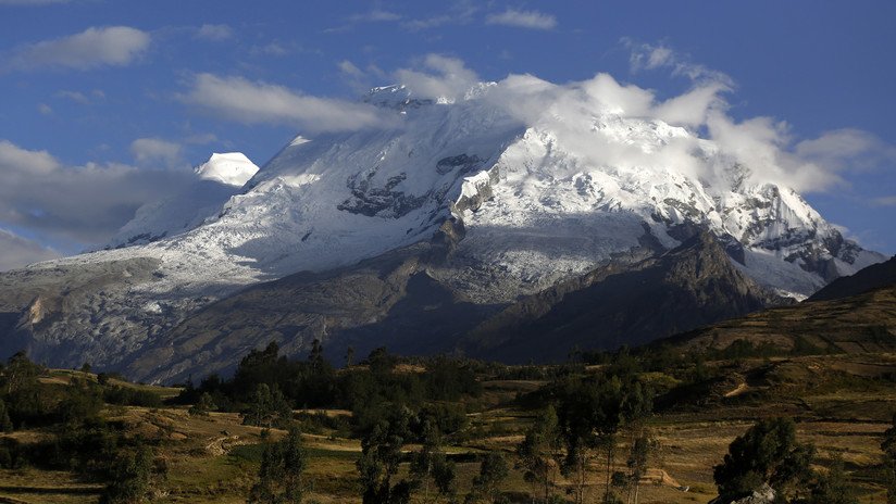Mueren dos montañistas argentinos al intentar escalar una cumbre en Perú