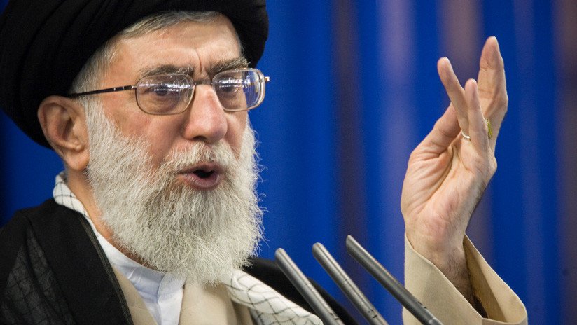 El líder supremo iraní anuncia que Teherán continuará rebajando sus compromisos en el acuerdo nuclear