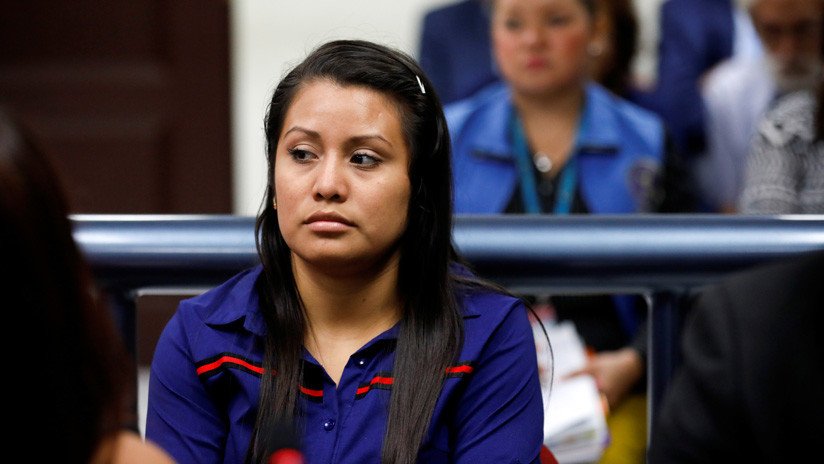 Retoman el juicio de la joven violada en El Salvador que fue condenada por sufrir un aborto