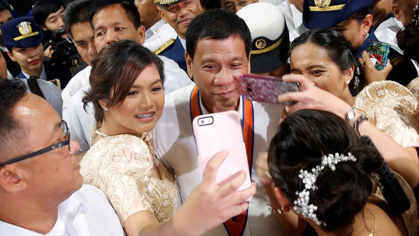 Duterte aprueba una ley contra el acoso sexual y será "el primero en acatarla"