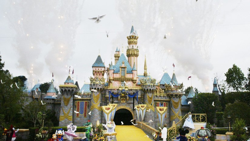 La heredera de Disney visita su imperio y denuncia que sus empleados se ven forzados a "buscar comida en la basura"