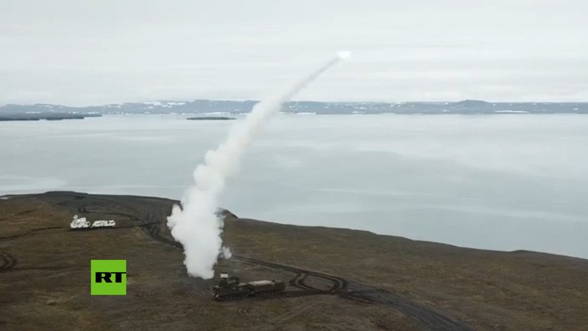 VIDEO: Rusia prueba con éxito la versión 'ártica' de los misiles de defensa aérea Tor-M2DT