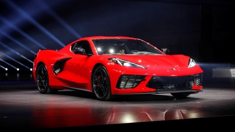 FOTOS: Chevrolet presenta el primer Corvette con motor central en su historia