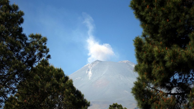 El volcán Popocatépetl registra tres explosiones