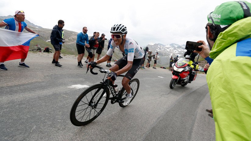 El colombiano Egan Bernal lidera el Tour de Francia al terminar la etapa 19
