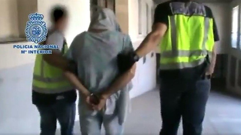Encuentran al 'violador del ascensor' inconsciente en su celda con una nota de despedida en España
