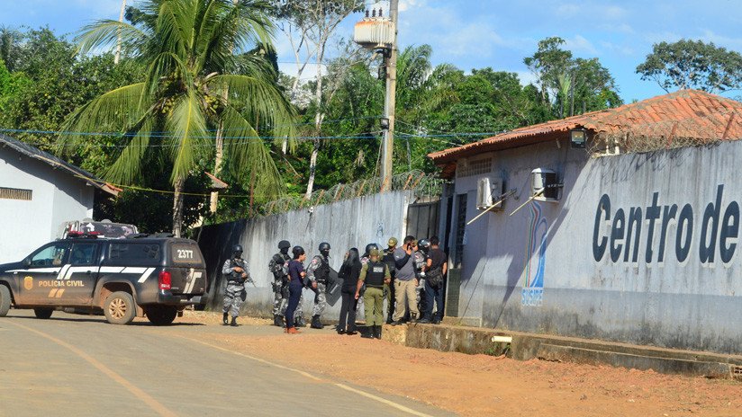 Reos habrían 'jugado fútbol' con las cabezas de prisioneros decapitados durante un motín en Brasil
