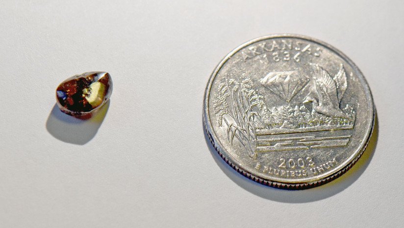 FOTO: Un maestro encuentra un diamante de 2,12 quilates en un parque de Arkansas